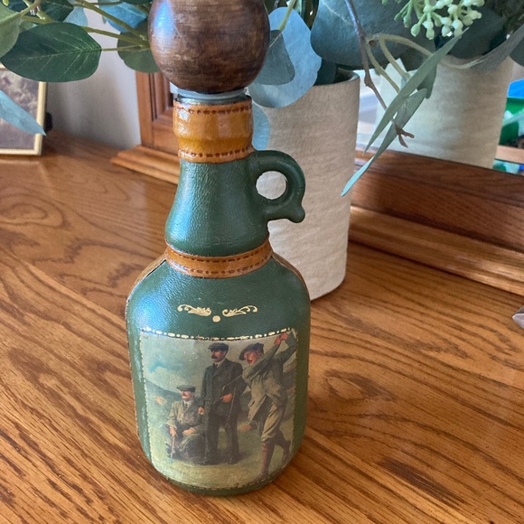 None Other - Vintage Genuine Leather Green Decorative Bottle with Artwork